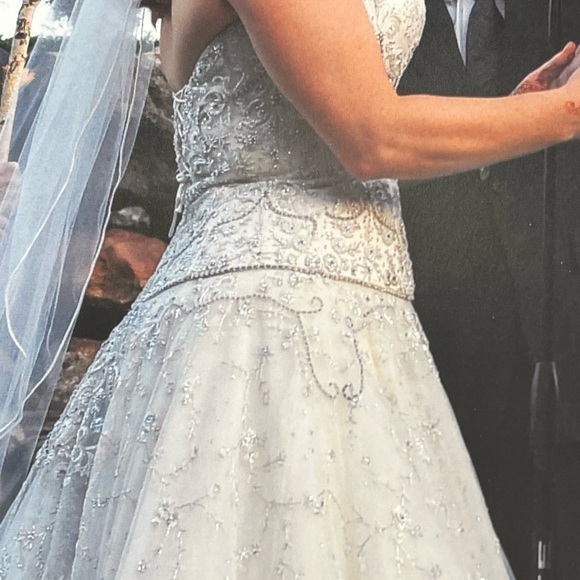 Kenneth Poole wedding dress.   Size 8 appropriate.  Lace up back.  Elegant. - Picture 3 of 11